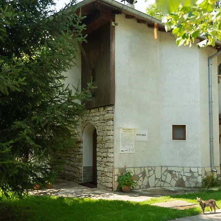 Eco Imenieto 3* Emen